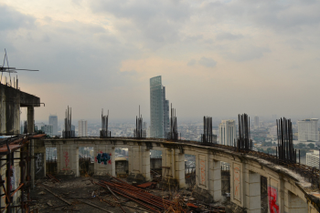 Illustration for article titled Inside Bangkok's Abandoned, Half-Finished Ghost Tower